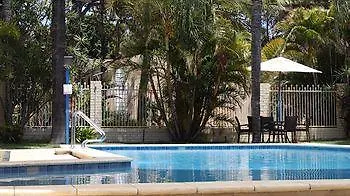 מוטל פרת'' Flag Motor Lodge