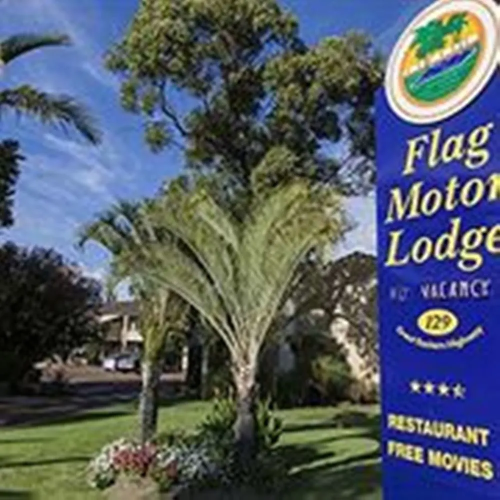 מוטל פרת'' Flag Motor Lodge